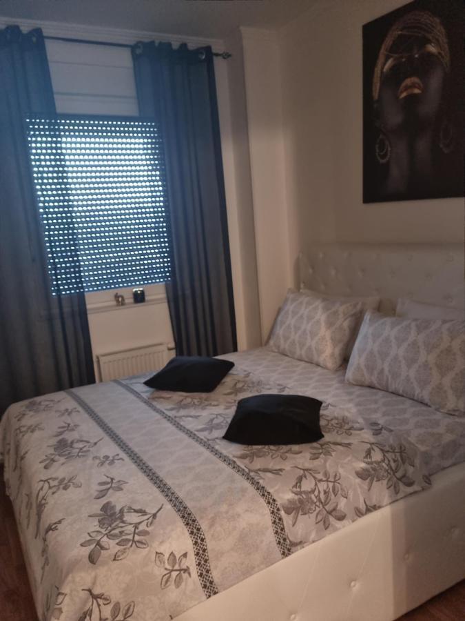 Апартаменты Apartman Anamarija Баня-Лука Экстерьер фото
